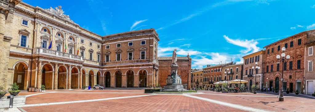 Piazza Leopardi
